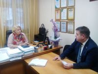 Региональный парламентарий Андрей Осадчук провел рабочую встречу в Няганском комплексном центре социального обслуживания населения